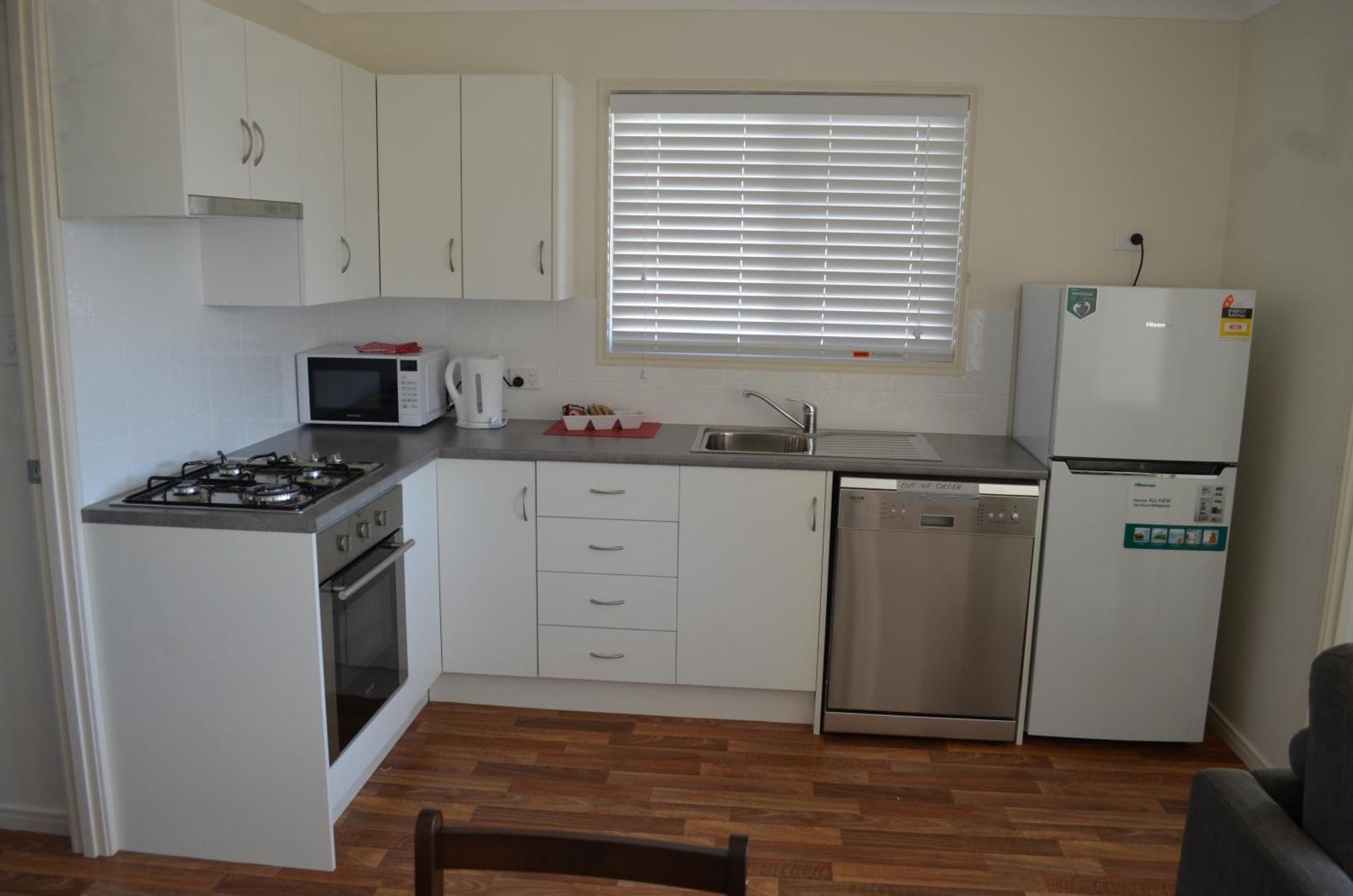 Wondai Accommodation Units And Villas Buitenkant foto