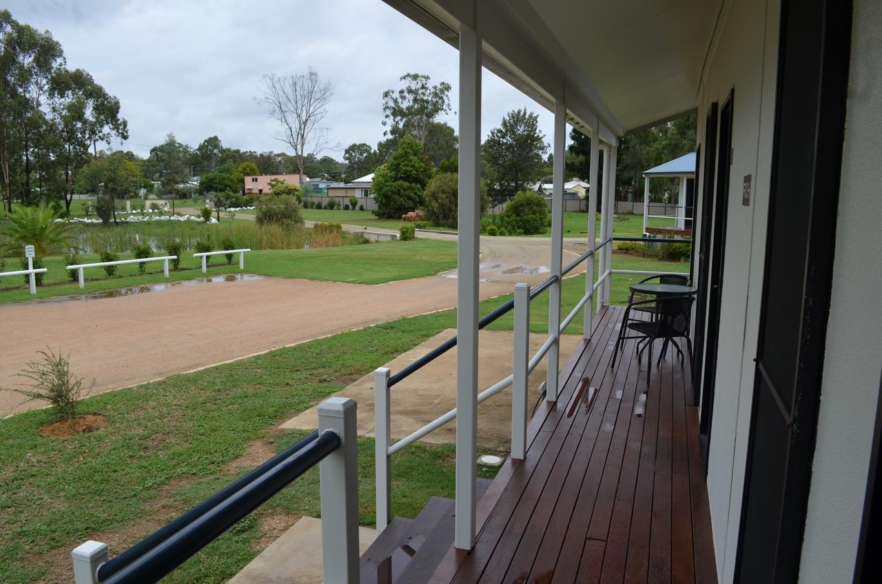 Wondai Accommodation Units And Villas Buitenkant foto